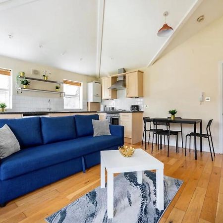 Lovely 3-Bed 20 Minutes To Central London Exterior photo